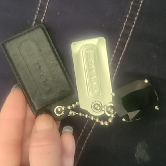 Coach key fob bag tag - Picture 2 of 4